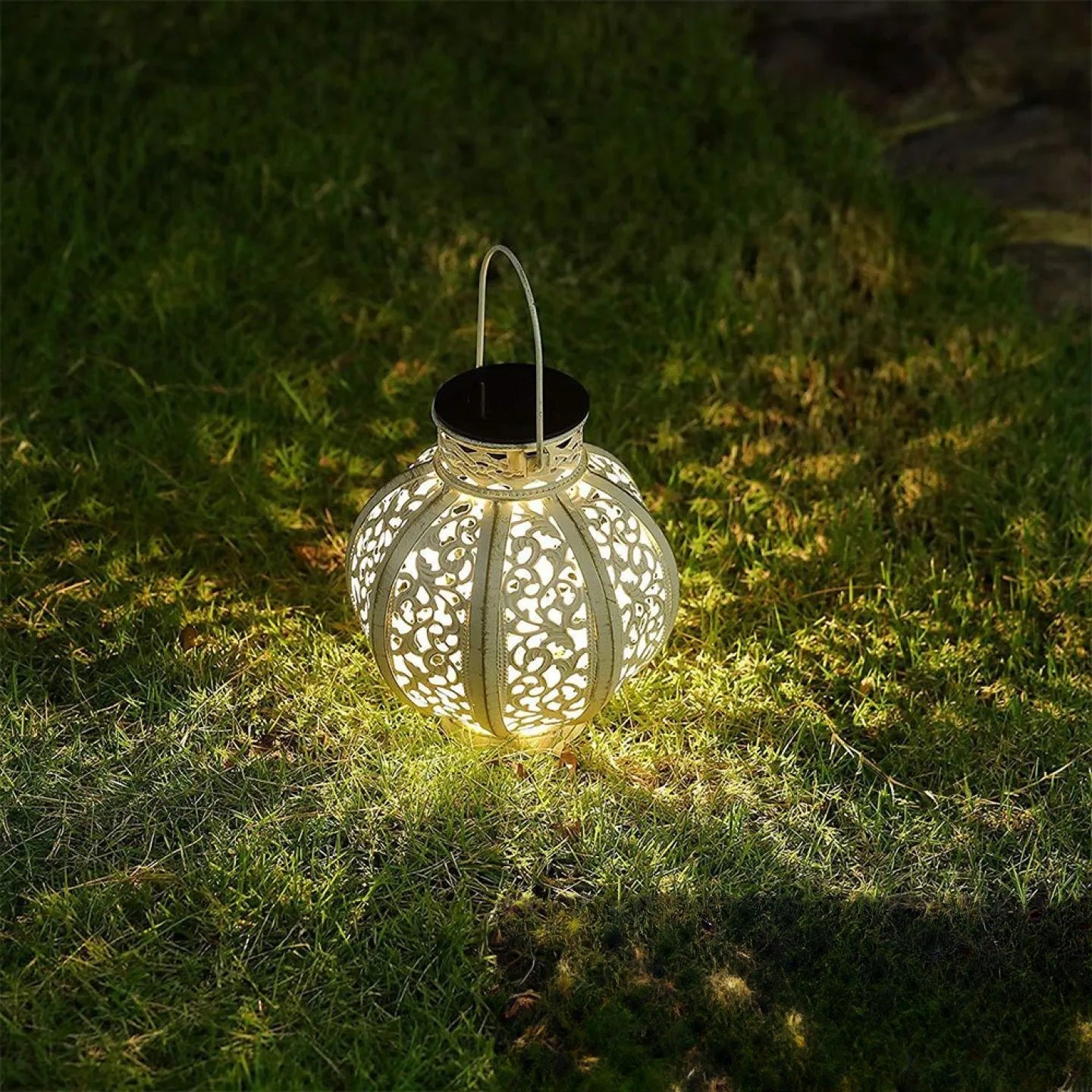Lanterne Solaire Blanche LED Décorative Jardin Extérieur