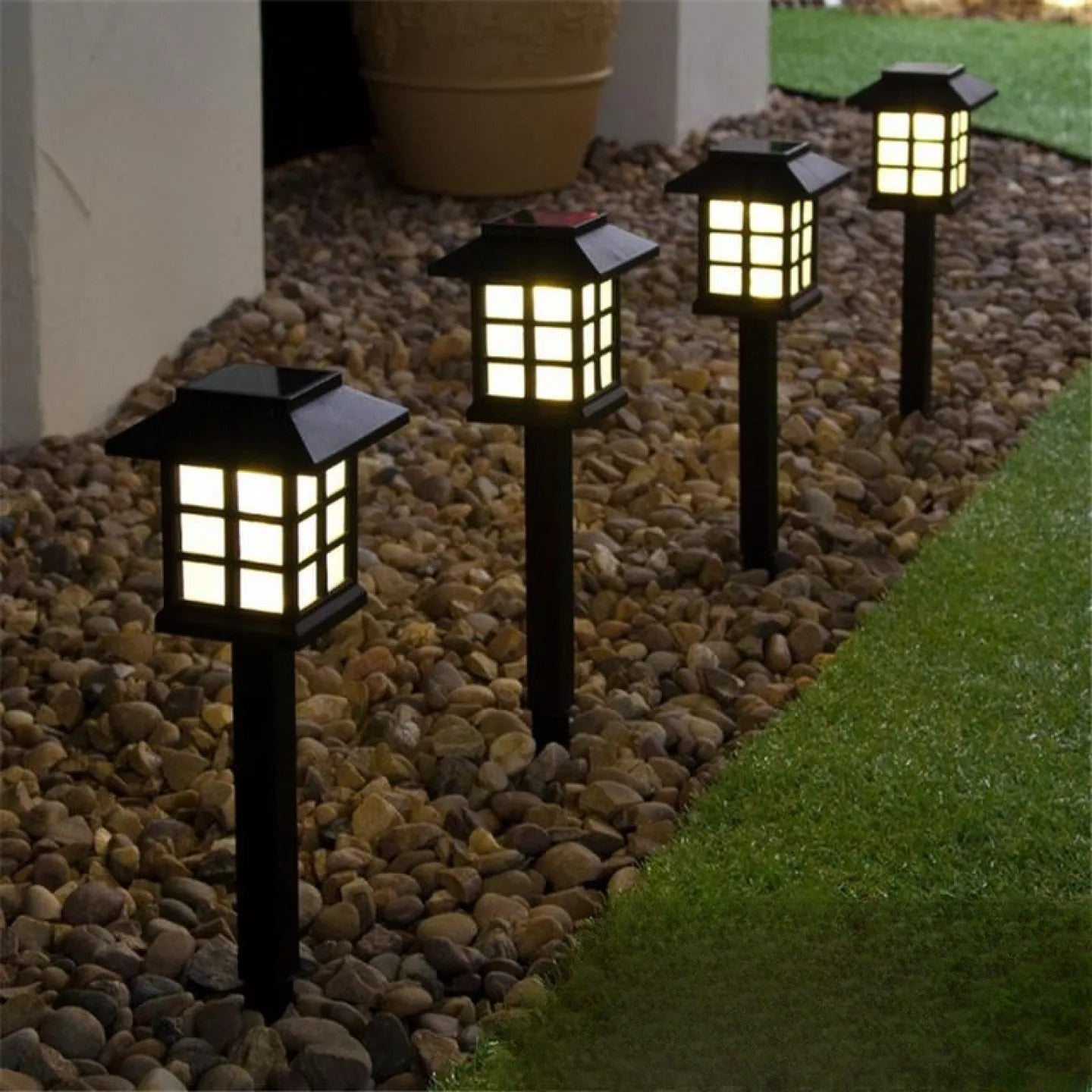 Lanterne Solaire Japonaise à Planter LED Jardin