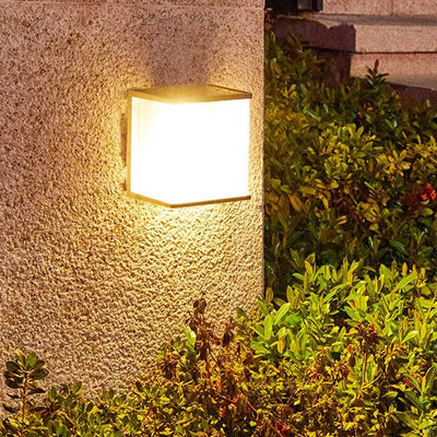 https://www.magic-solaire.com/wp-content/uploads/2021/10/lumiere-detecteur-de-mouvement-solaire-exterieur.jpg