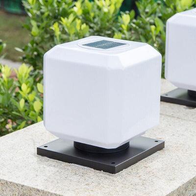 https://www.magic-solaire.com/wp-content/uploads/2021/10/luminaire-pilier-portail-solaire-led.jpg