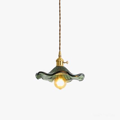 https://cdn.shopify.com/s/files/1/2499/8120/files/lustre-nordique-moderne-en-laiton-et-verre-design-l-gant-pour-restaurant-8.png?v=1728262206