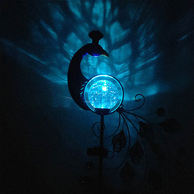 https://www.magic-solaire.com/wp-content/uploads/2021/06/paon-solaire-metal-lumineux-exterieur.jpg
