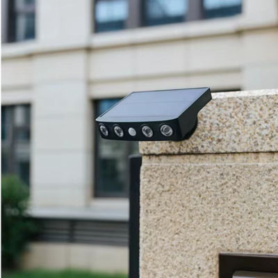 https://cdn.shopify.com/s/files/1/0271/8731/4772/files/petite-lampe-solaire-exterieur-8.jpg?v=1736826111