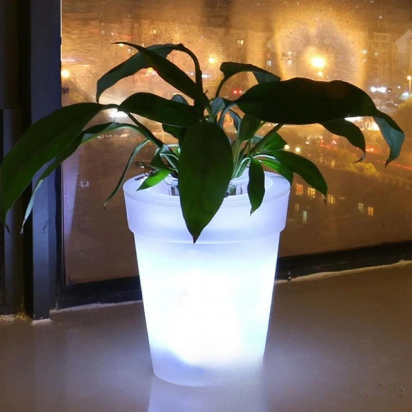 Pot de fleur lumineux solaire LED décoratif extérieur
