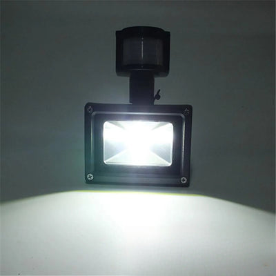 Projecteur solaire LED détecteur de mouvement allumé