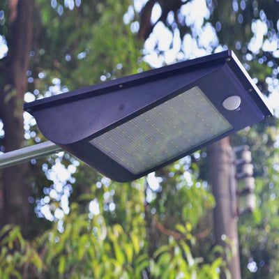 https://www.magic-solaire.com/wp-content/uploads/2020/05/projecteur-solaire-grande-autonomie-jardin.jpg