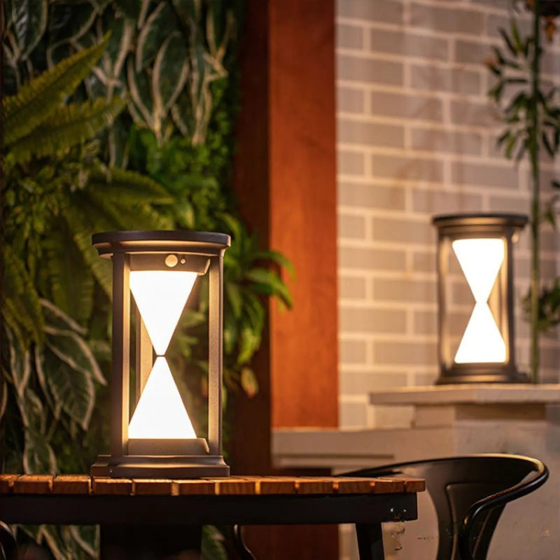 Luminaire solaire extérieur design sablier LED jardin