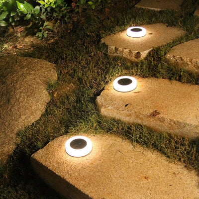 https://www.magic-solaire.com/wp-content/uploads/2021/10/spot-solaire-encastrable-pour-balisage-terrasse.jpg