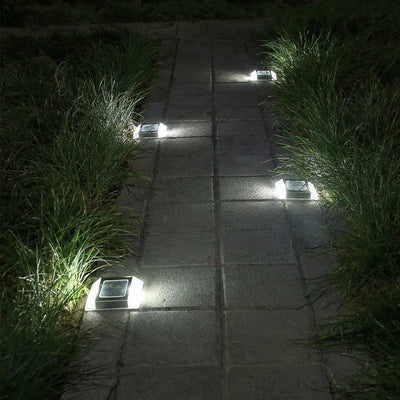 https://www.magic-solaire.com/wp-content/uploads/2020/06/spot-solaire-escalier-exterieur.jpg