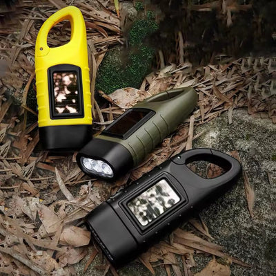 Lampe torche solaire dynamo - coloris vert, jaune et noir